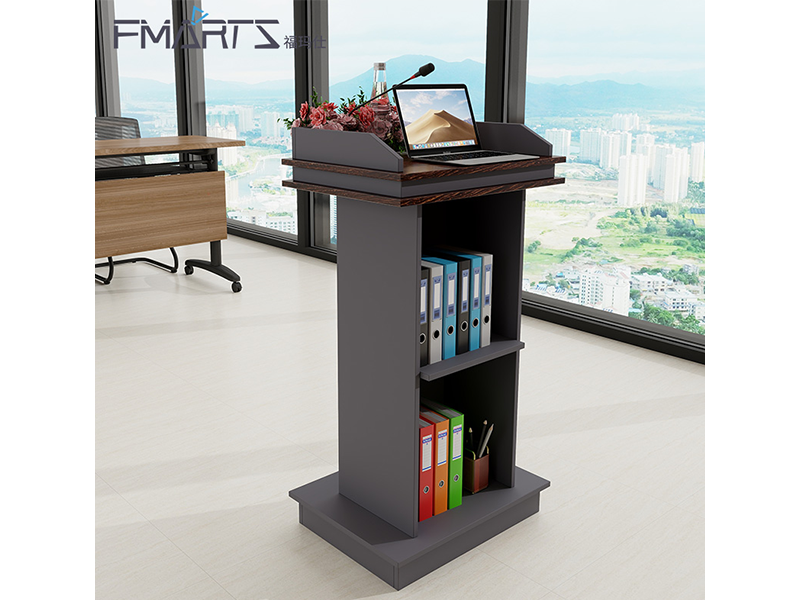 ?，斒思揖哐葜v臺(tái)